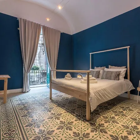 Qasr Home Beautiful Apartment In Palermo Exterior photo