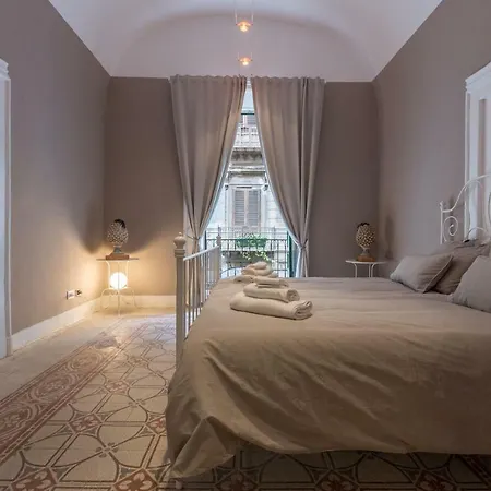 Qasr Home Beautiful Apartment In Palermo Exterior photo